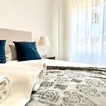 Deluxe 2 Bedroom Oceanfront Flat In Del Rey Apartman *