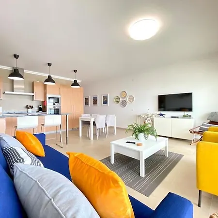 Apartment Deluxe 2 Bedroom Flat - Beachfront - Del Rey *