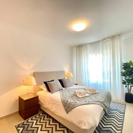 Deluxe 2 Bedroom Flat - Beachfront - Del Rey * Amoreira (Leiria)