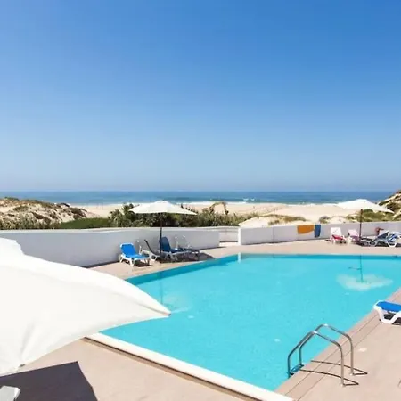 Deluxe 2 Bedroom Flat - Beachfront - Del Rey *