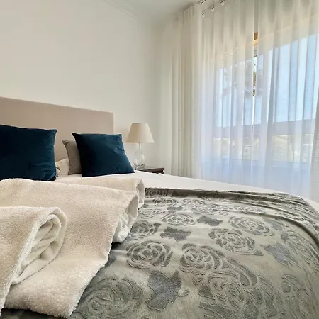 Apartman Deluxe 2 Bedroom Oceanfront Flat In Del Rey Amoreira