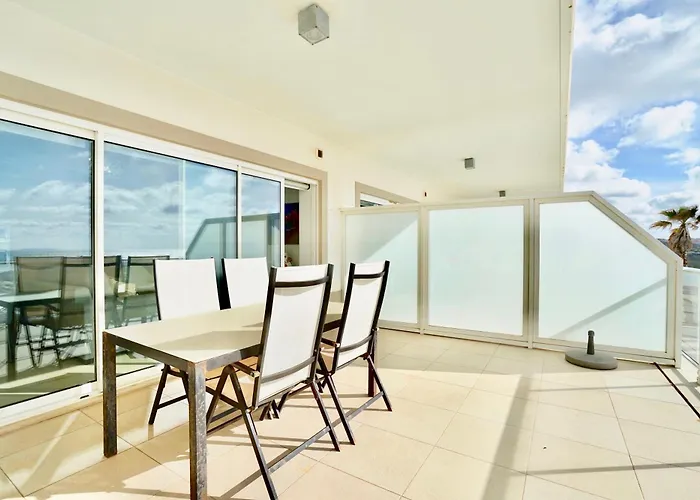 Deluxe 2 Bedroom Oceanfront Flat In Del Rey